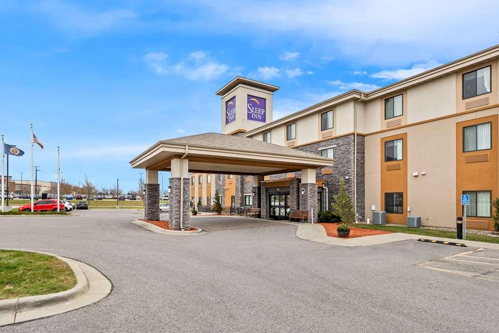 Sleep Inn & Suites West-Near Medical Center Rochester Exterior photo