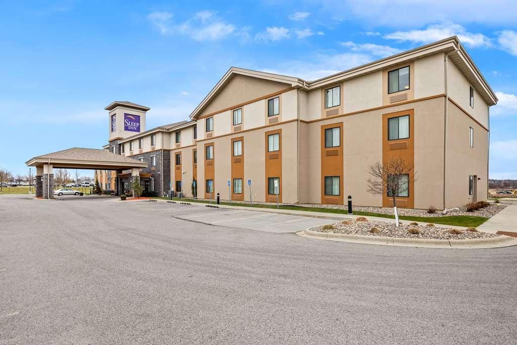 Sleep Inn & Suites West-Near Medical Center Rochester Exterior photo